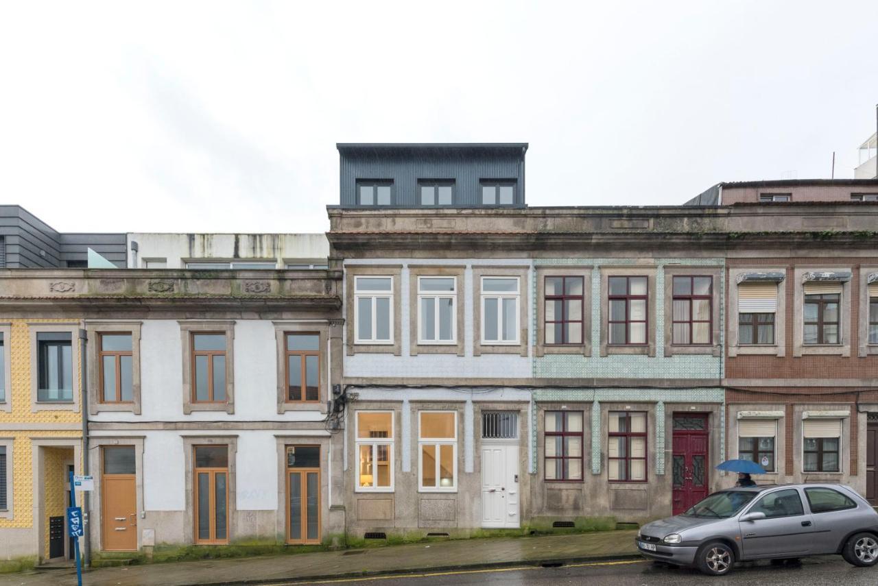 Lovelystay - Cozy Duplex With Patio Right Off Train&Metro Station Porto Eksteriør billede